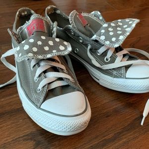 Converse! Ladies Size 8